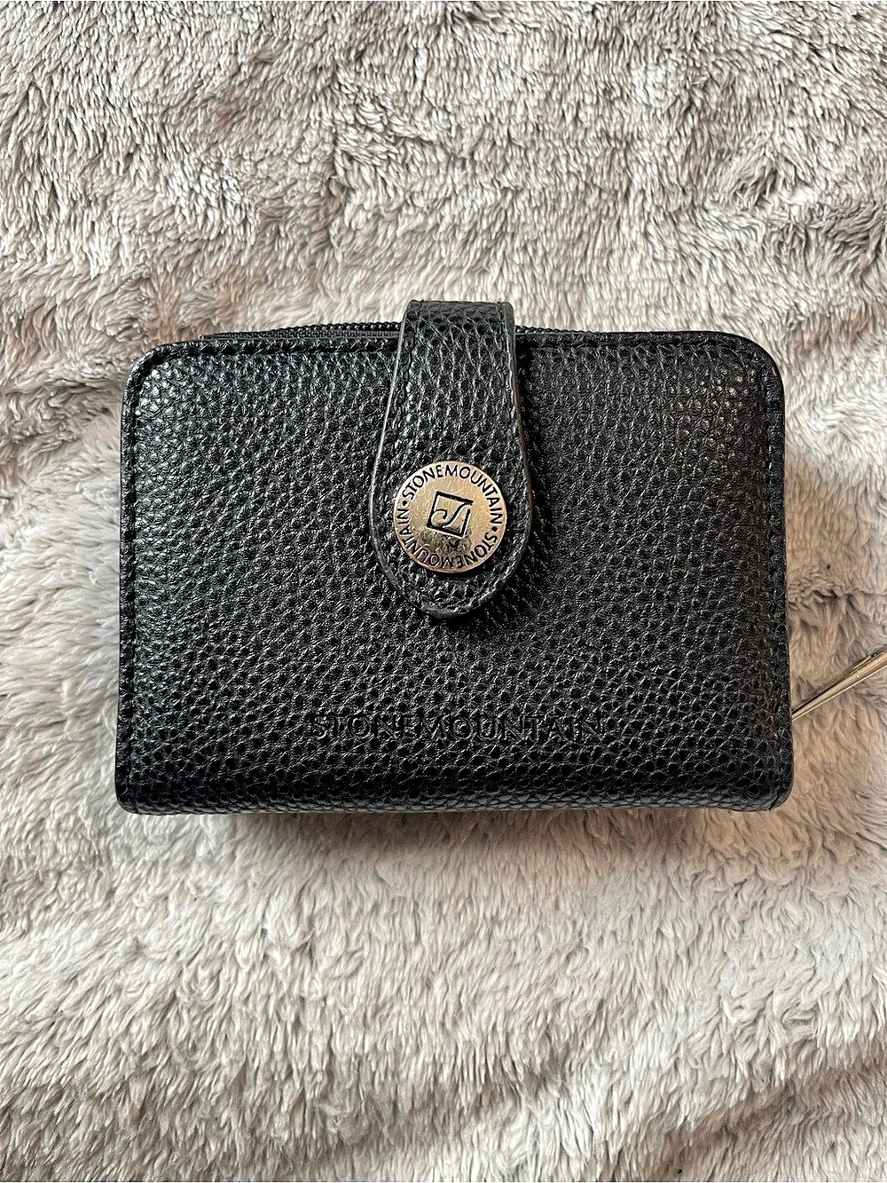 Stone Mountain Black Bonded Leather Wallet Zip Pouch